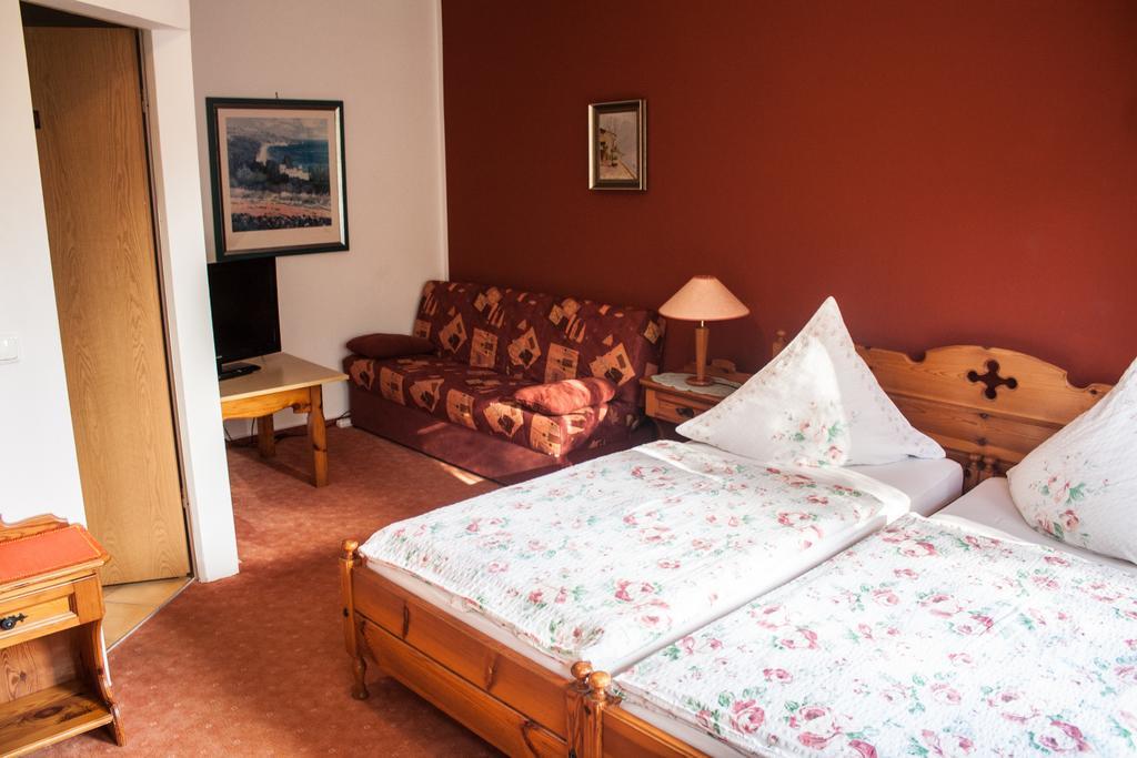 Landgasthof Zur Quelle Seeshaupt Luaran gambar