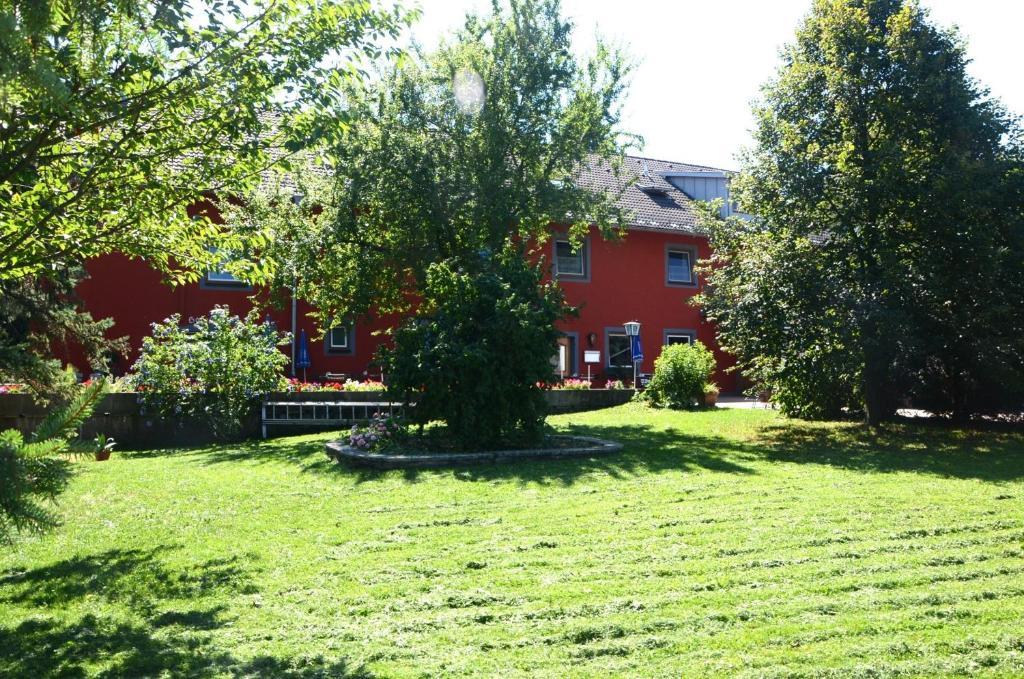 Landgasthof Zur Quelle Seeshaupt Luaran gambar